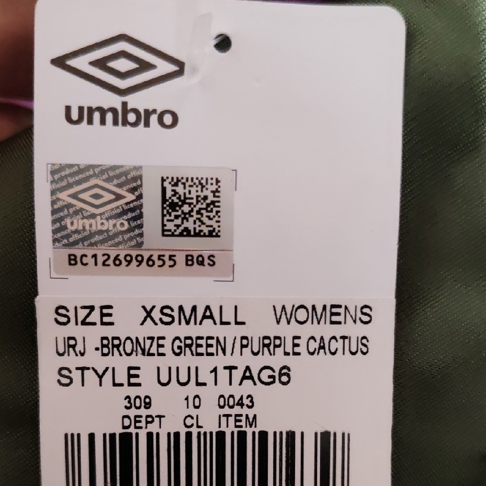 Umbro Women's Green and Purple Bomber set of 2pcs Jacket and pants - Picture 5 of 5